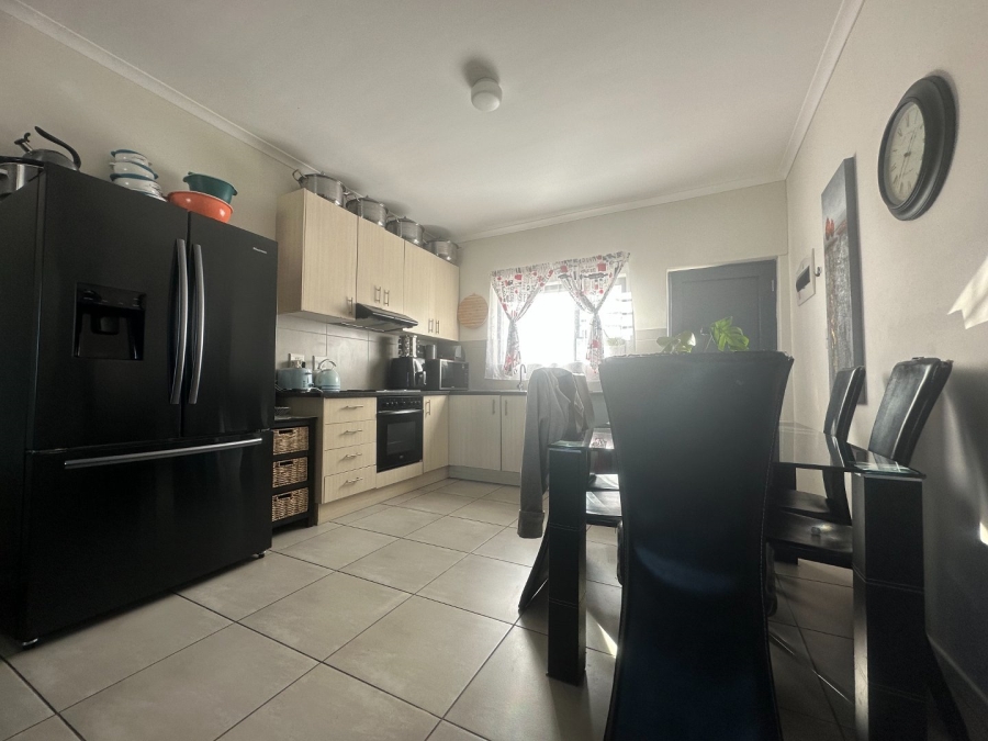 2 Bedroom Property for Sale in Parklands Western Cape